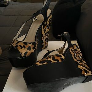 Women’s platform sandals